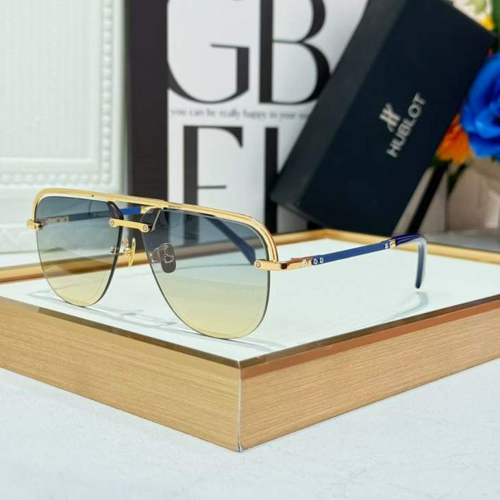Picture of Hublot Sunglasses _SKUfw71164324fw